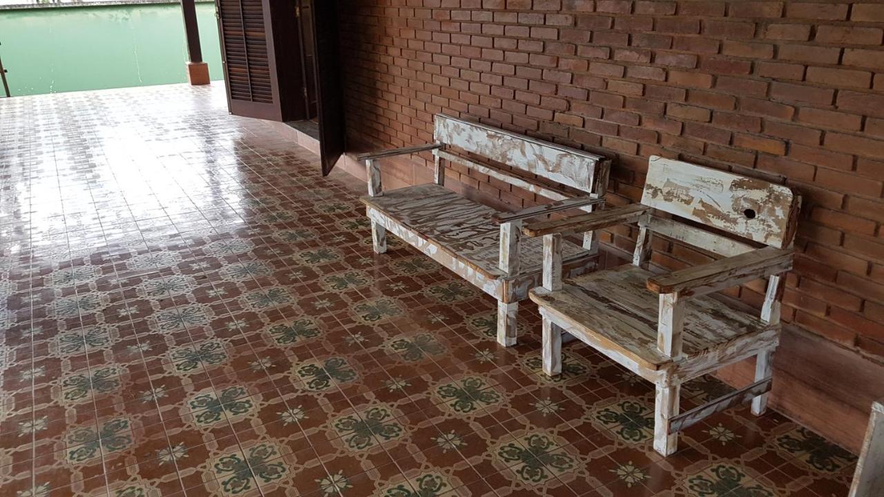 Hospedagem econômica, Suítes Flor de Maria na Martin de Sá Caraguatatuba Exterior foto